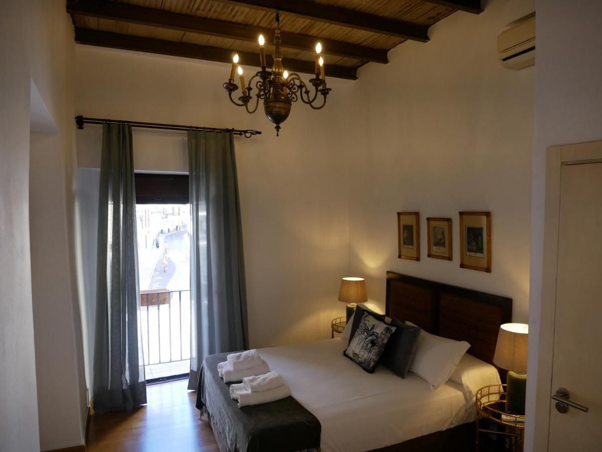 La Casita Del Arenal Apartment Seville Luaran gambar